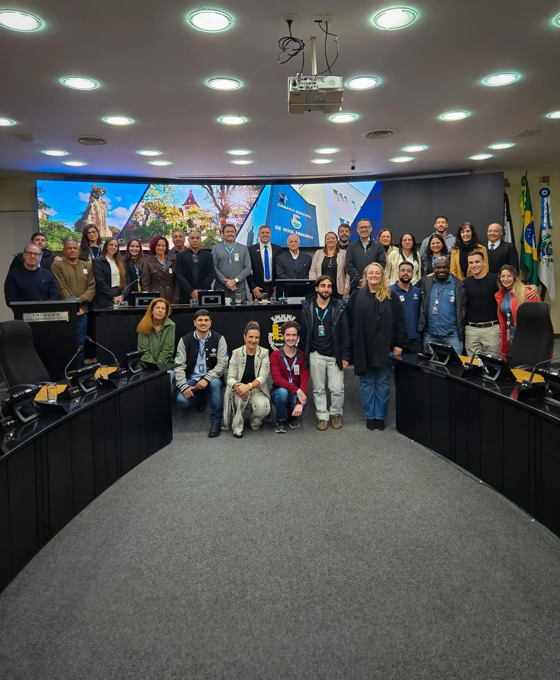 Foto 6 de 6: Câmara Municipal de Nova Friburgo celebra 30 anos da Estácio de Sá em Sessão Solene